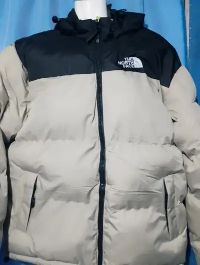 Chaqueta de invierno impermeable con capucha - miniatura 5