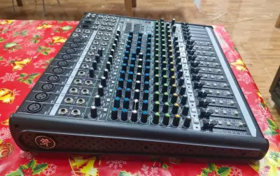 Mezcladora de Audio Mackie ProFX16v2 - miniatura 1