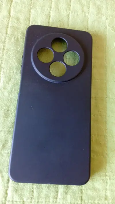Funda protectora negra para celular - miniatura 2