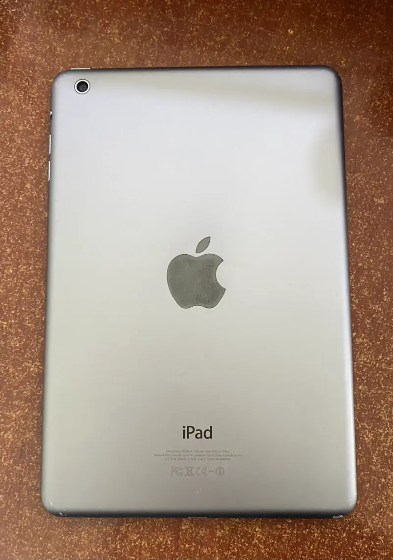 iPad Apple Mini en buen estado - 2