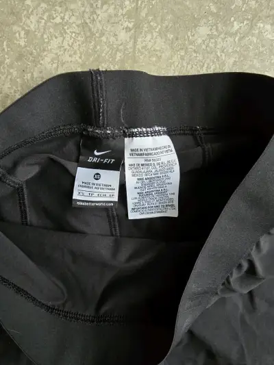 Shorts deportivos negros Nike Dri-Fit - miniatura 2