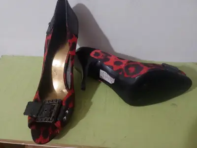 Zapatos de Tacón Guess Animal Print - miniatura 2