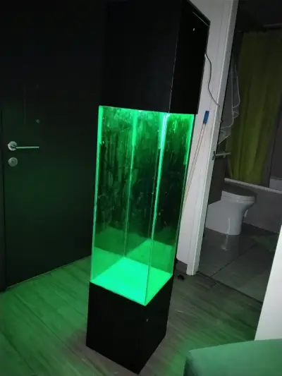 Acuario vertical con iluminación LED - miniatura 5