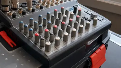 Mezcladora de Audio Profesional con Múltiples Entradas - miniatura 3