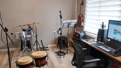 Mezcladora de Audio Profesional con Múltiples Entradas - miniatura 5