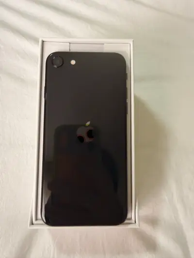 iPhone SE 64GB Negro en Buen Estado - miniatura 1