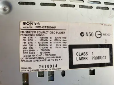 Radio de Auto Sony CDX-GT300MP con Entrada Auxiliar - miniatura 2