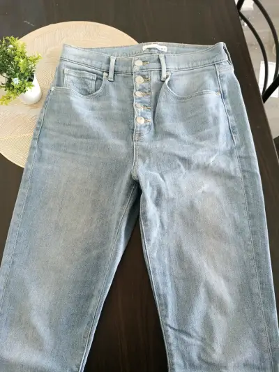Jeans de mezclilla para mujer en varios colores - miniatura 1