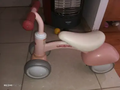 Triciclo para niños Rodados color rosa - miniatura 1