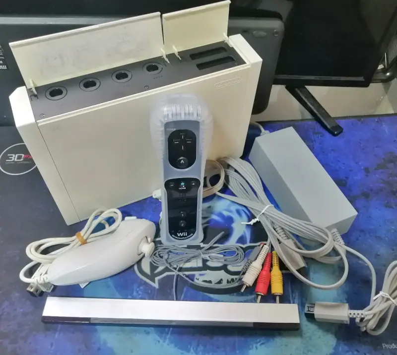 Consola Nintendo Wii con juegos - 1
