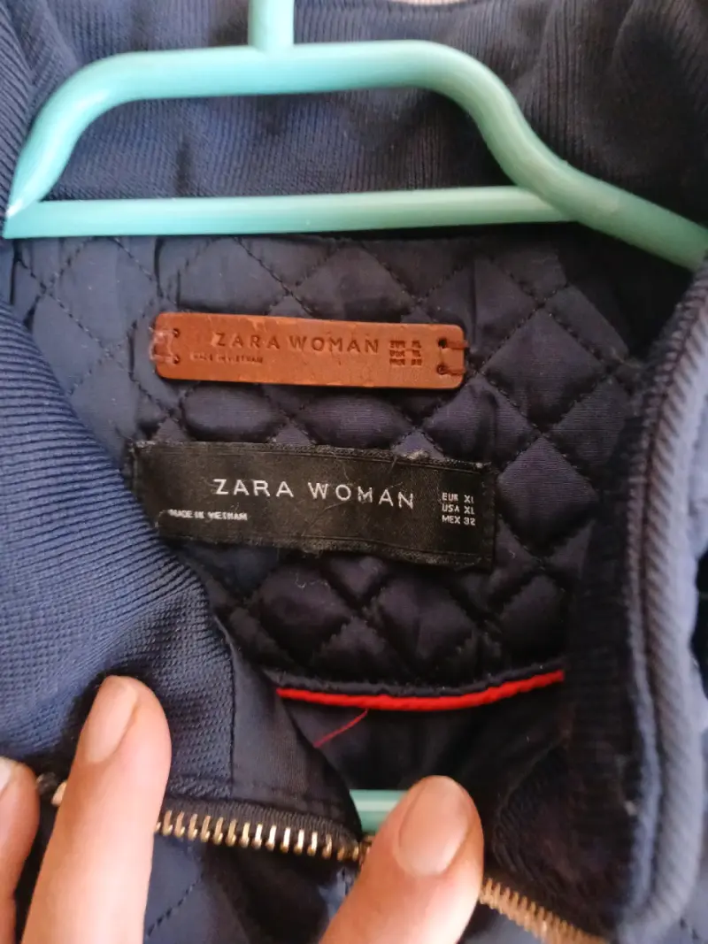 Chaqueta acolchada azul Zara Woman talla M - 2