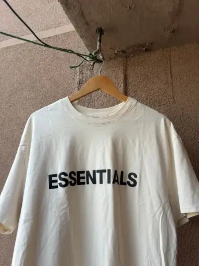 polera  essentials fear of god - miniatura 3
