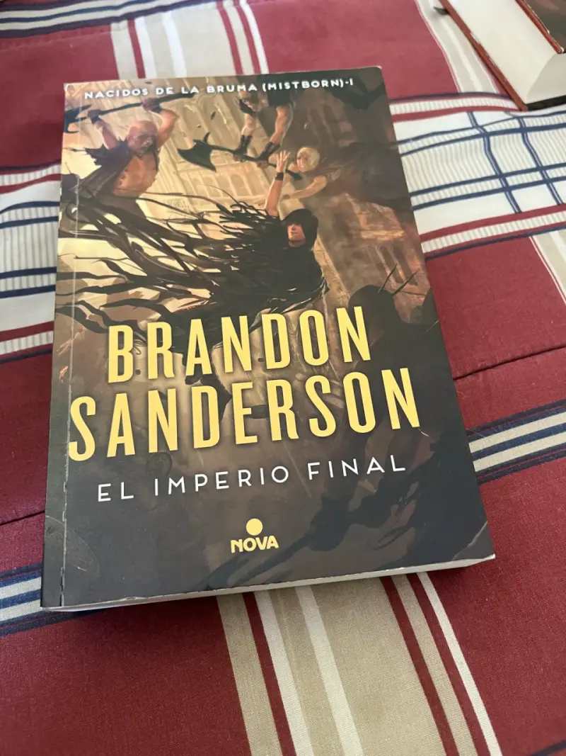 Libro 'El Imperio Final' de Brandon Sanderson - 2