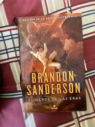 Libro 'El Héroe de las Eras' de Brandon Sanderson - miniatura 1