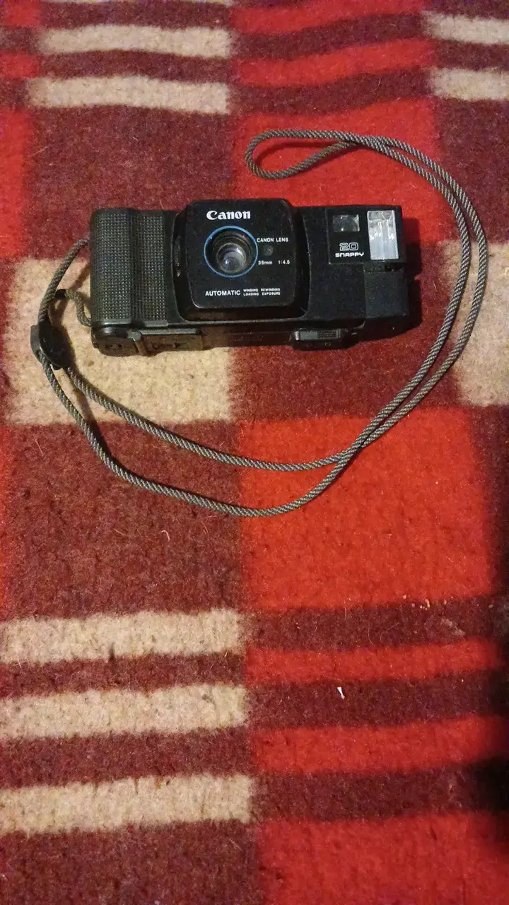 Cámara Canon Snappy 20 automática vintage