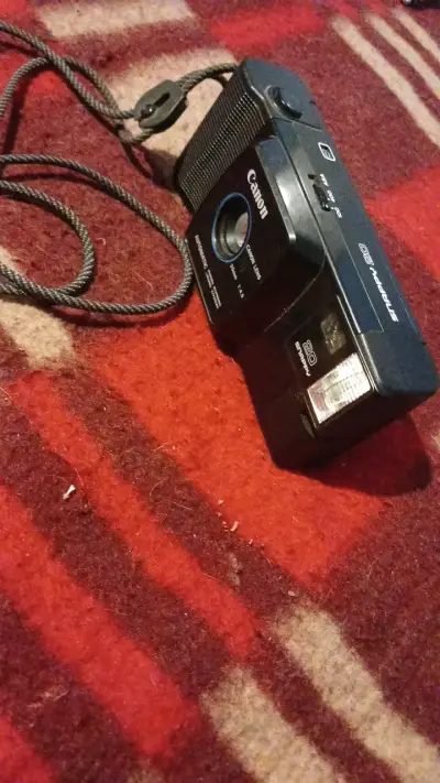 Cámara Canon Snappy 20 automática vintage - miniatura 6