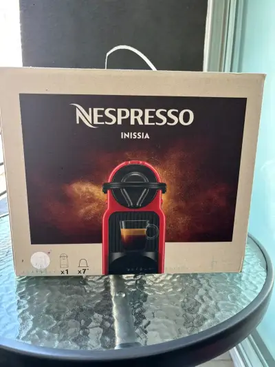 Máquina de café Nespresso Inissia blanca - miniatura 3