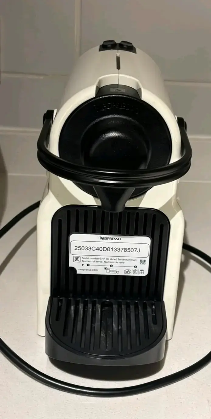 Máquina de café Nespresso Inissia blanca - 4