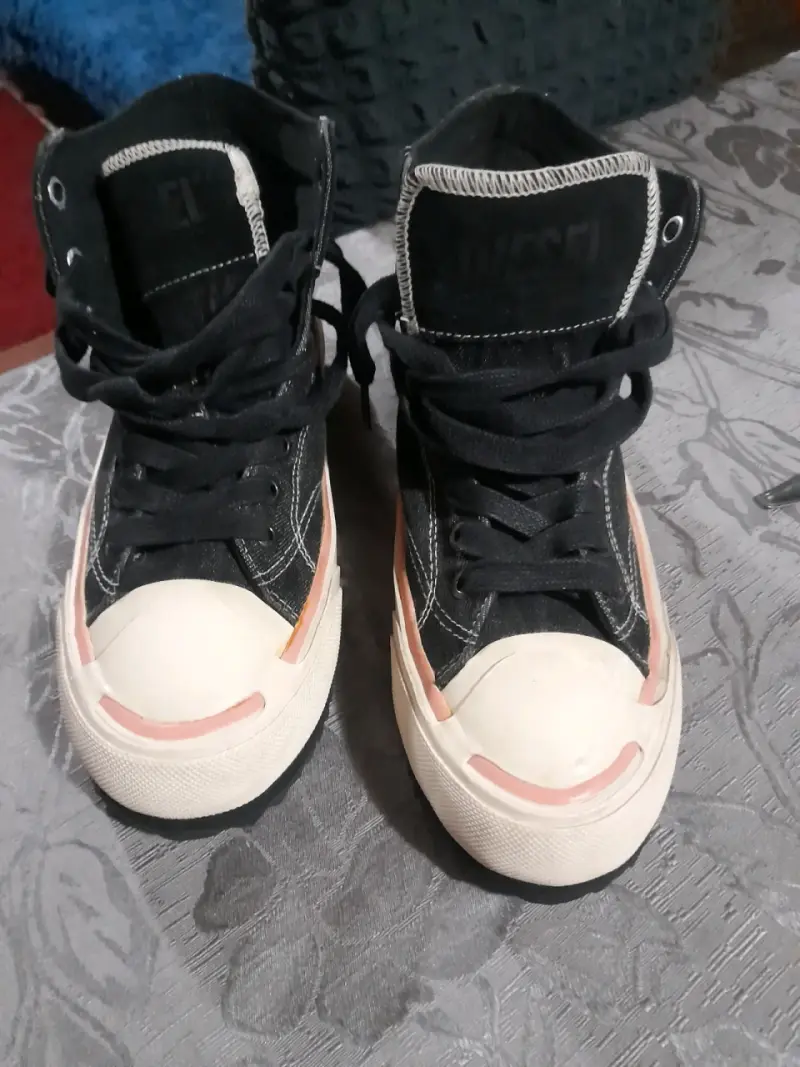 Zapatillas negras de lona Diesel para hombre - 3
