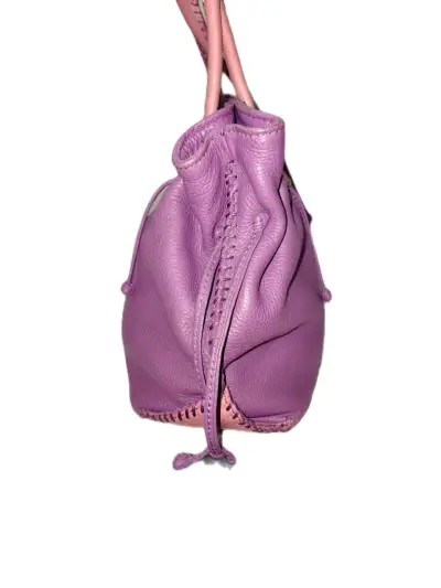 Cartera Luz Da Lua de cuero morado con asas rosas - miniatura 4