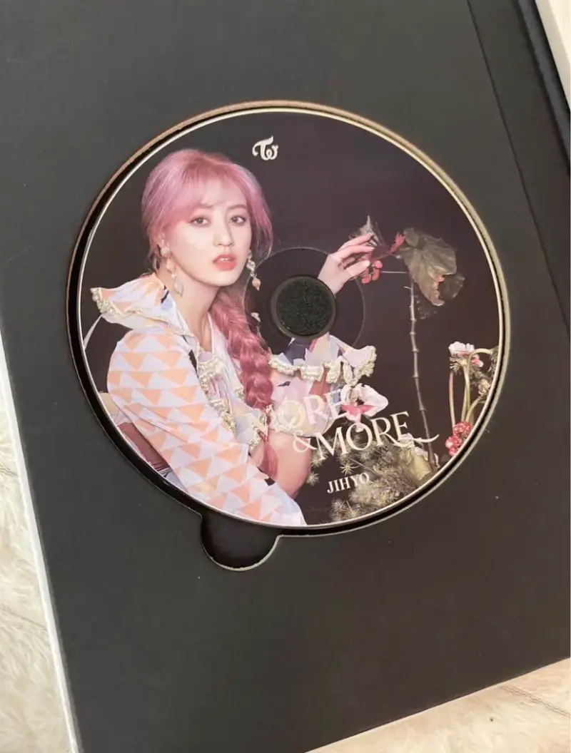 More&More Twice album 🎀✨ - 4
