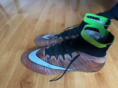 Botines de fútbol Nike con calceta alta - miniatura 3