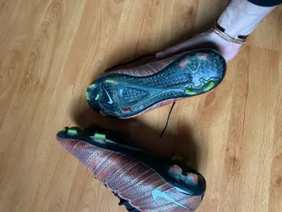 Botines de fútbol Nike con calceta alta - miniatura 4