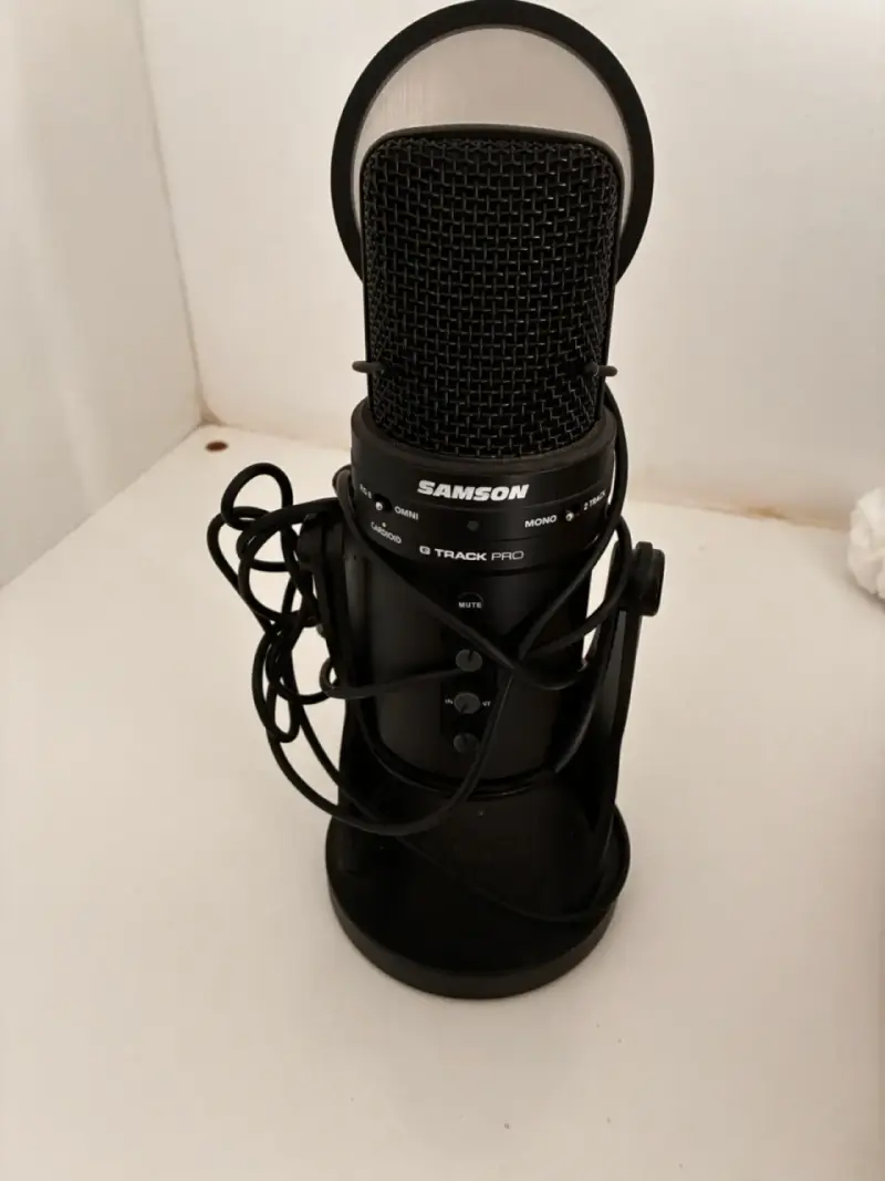 Micrófono USB Samson G-Track Pro con soporte - 2