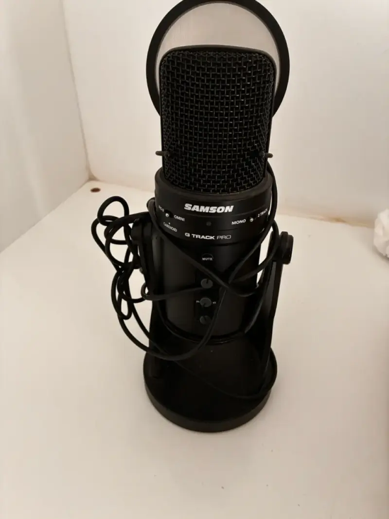 Micrófono USB Samson G-Track Pro con soporte - 3