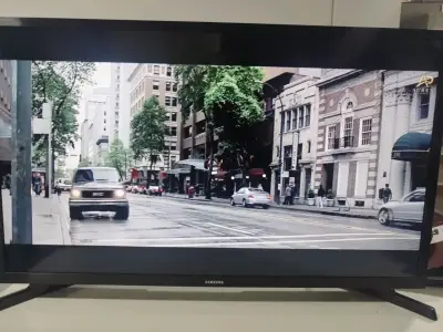 Televisor Samsung 32 pulgadas Full HD - miniatura 1