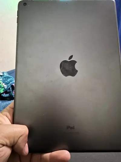 iPad 8va Generación 32GB Wi-Fi Gris Espacial - miniatura 4