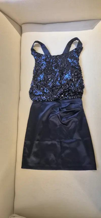 Vestido de fiesta azul marino  con lentejuelas - miniatura 1