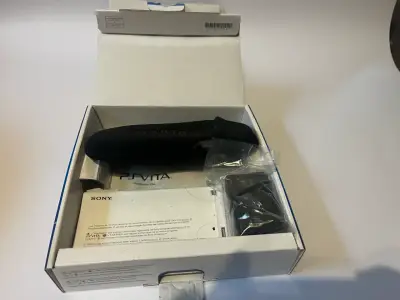 Consola portátil Sony PS Vita con Wi-Fi - miniatura 4