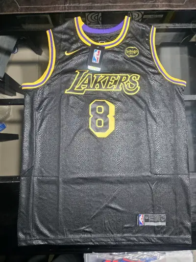 Camiseta NBA Lakers Kobe Bryant Negra - miniatura 1