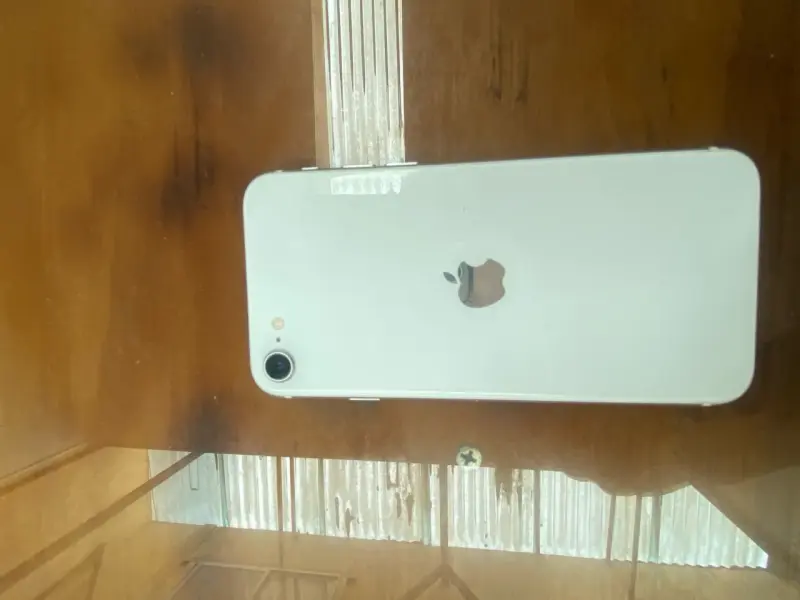 Leer IPhone SE 2020 - 3