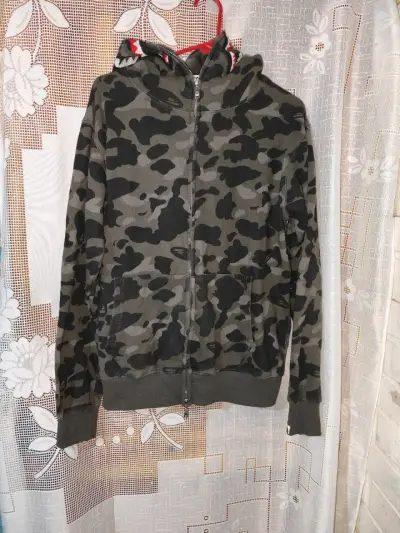 Bathing Ape poleron camuflado. - miniatura 1