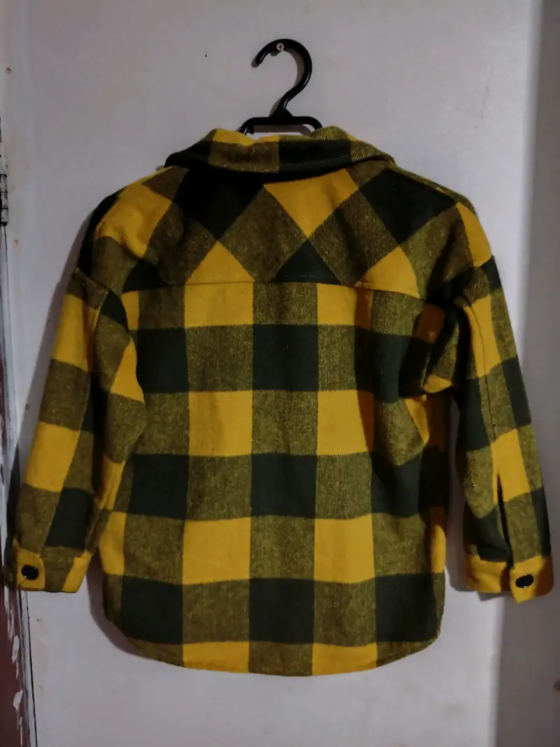 Camisa de franela a cuadros amarilla y negra - 2