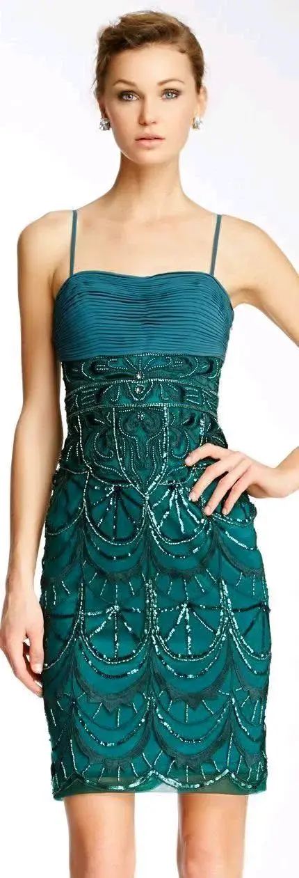 Vestido de fiesta verde con lentejuelas