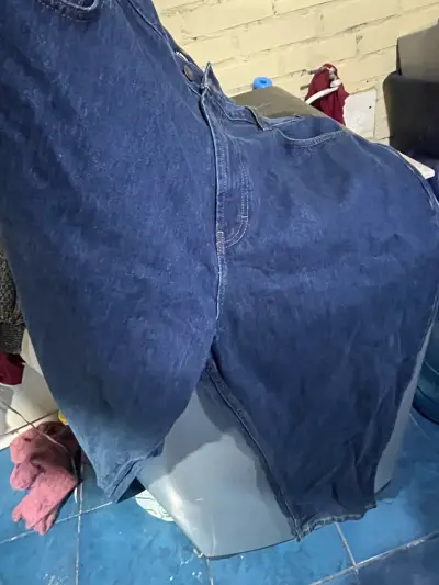 Jeans azul Kirkland Signature talla 44x30 - miniatura 1