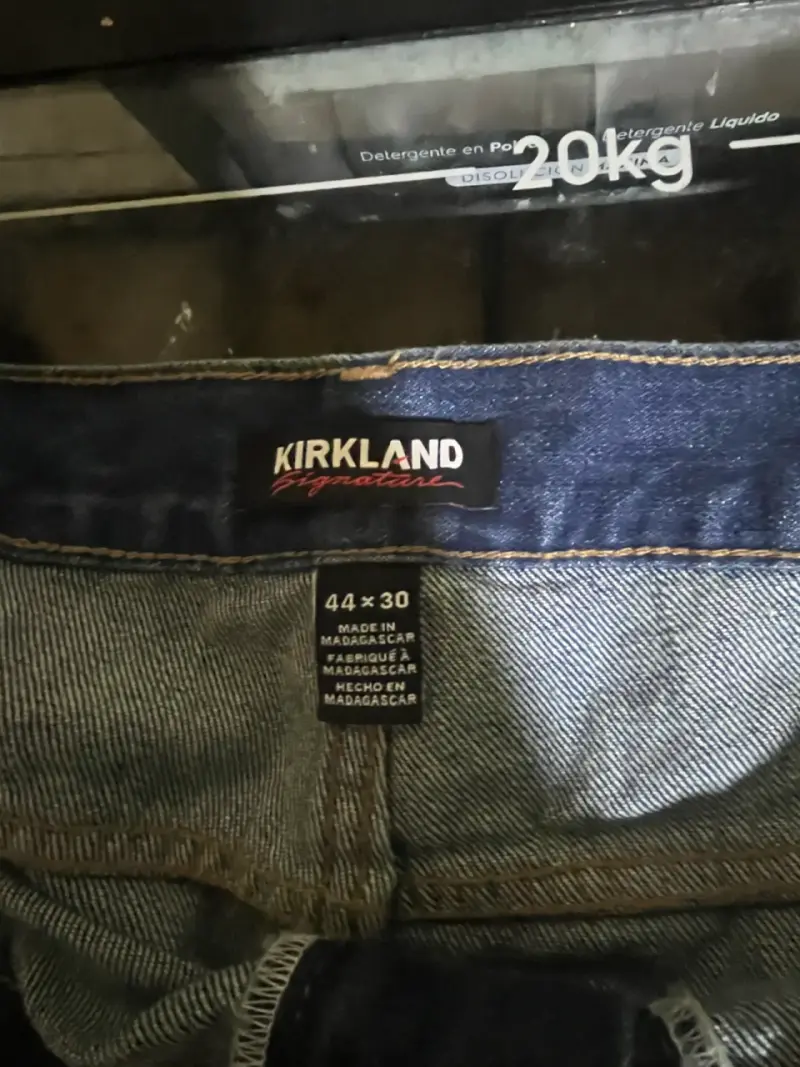 Jeans azul Kirkland Signature talla 44x30 - 3