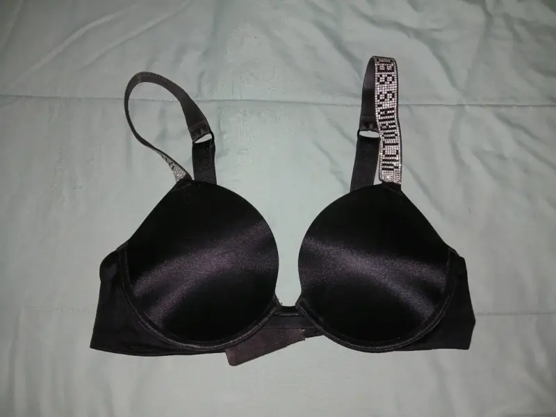 Conjunto de ropa interior y vestido negro elegante - 2