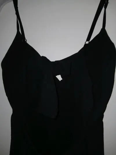 Conjunto de ropa interior y vestido negro elegante - miniatura 4