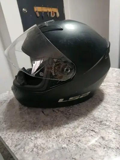 Casco de moto negro LS2 con visera - miniatura 4