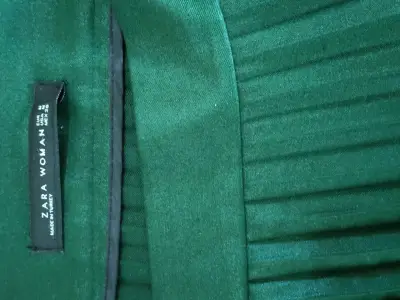 Falda plisada verde Zara Woman - miniatura 3