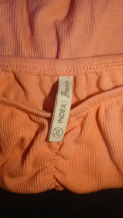Conjunto de blusa rosa y falda negra Index - miniatura 3