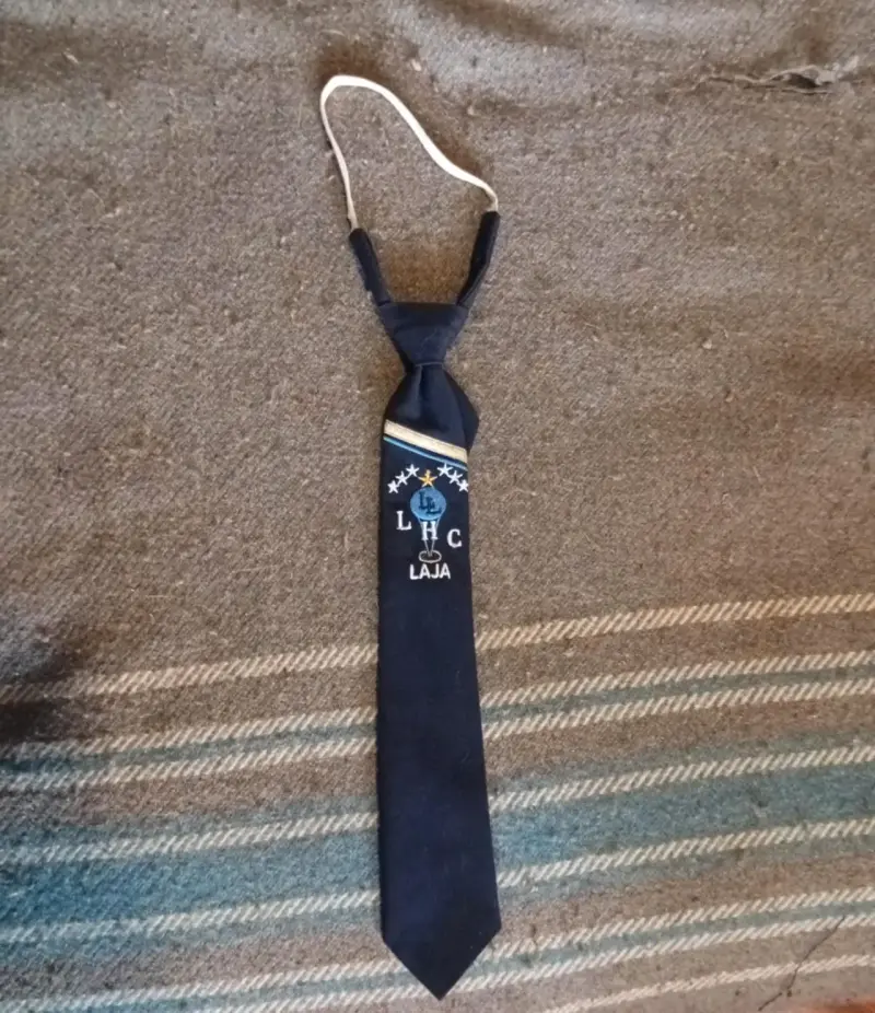 Corbata escolar azul con logo LHC Laja - 1