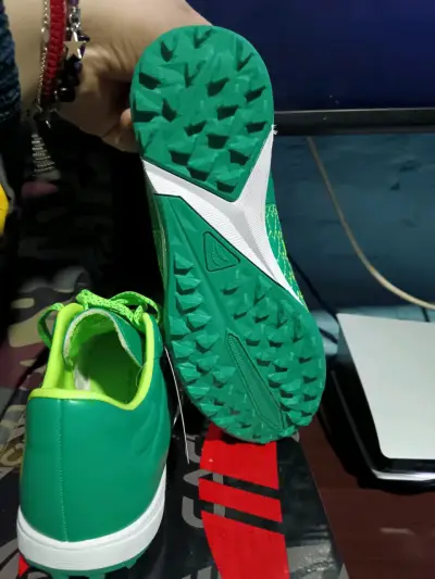 Zapatillas deportivas verdes para fútbol sala - miniatura 4