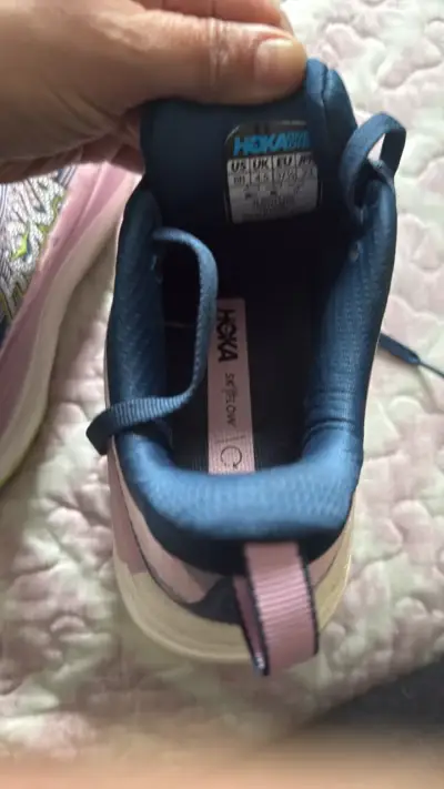 Zapatillas deportivas rosadas y azules - miniatura 4