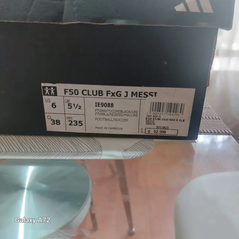 Botines de fútbol Adidas F50 Messi blancos y morados - 2