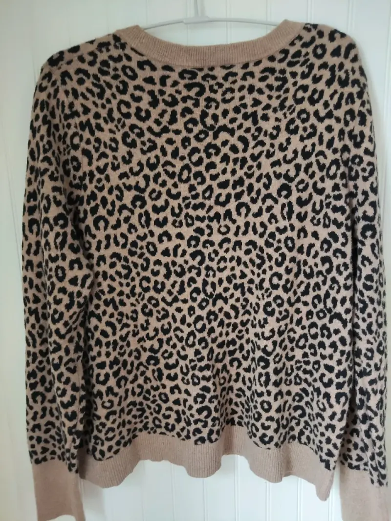 Suéter de mujer con estampado animal print - 2